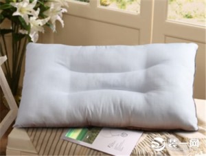 家居干货：枕头尺寸标准是多少?怎么挑选适合自己的枕头?